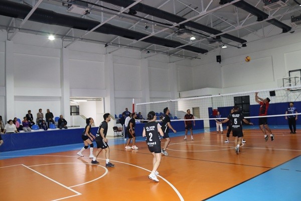 Köyceğiz’de öğretmenler arası voleybol turnuvası düzenlendi