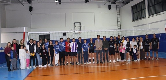 Köyceğiz’de öğretmenler arası voleybol turnuvası düzenlendi

