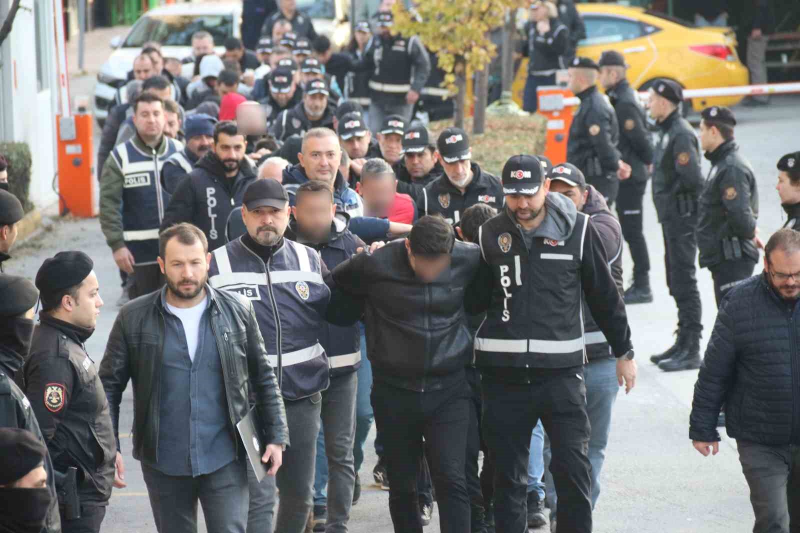 Eskişehir’de silahlı organize suç örgütüne yönelik operasyon