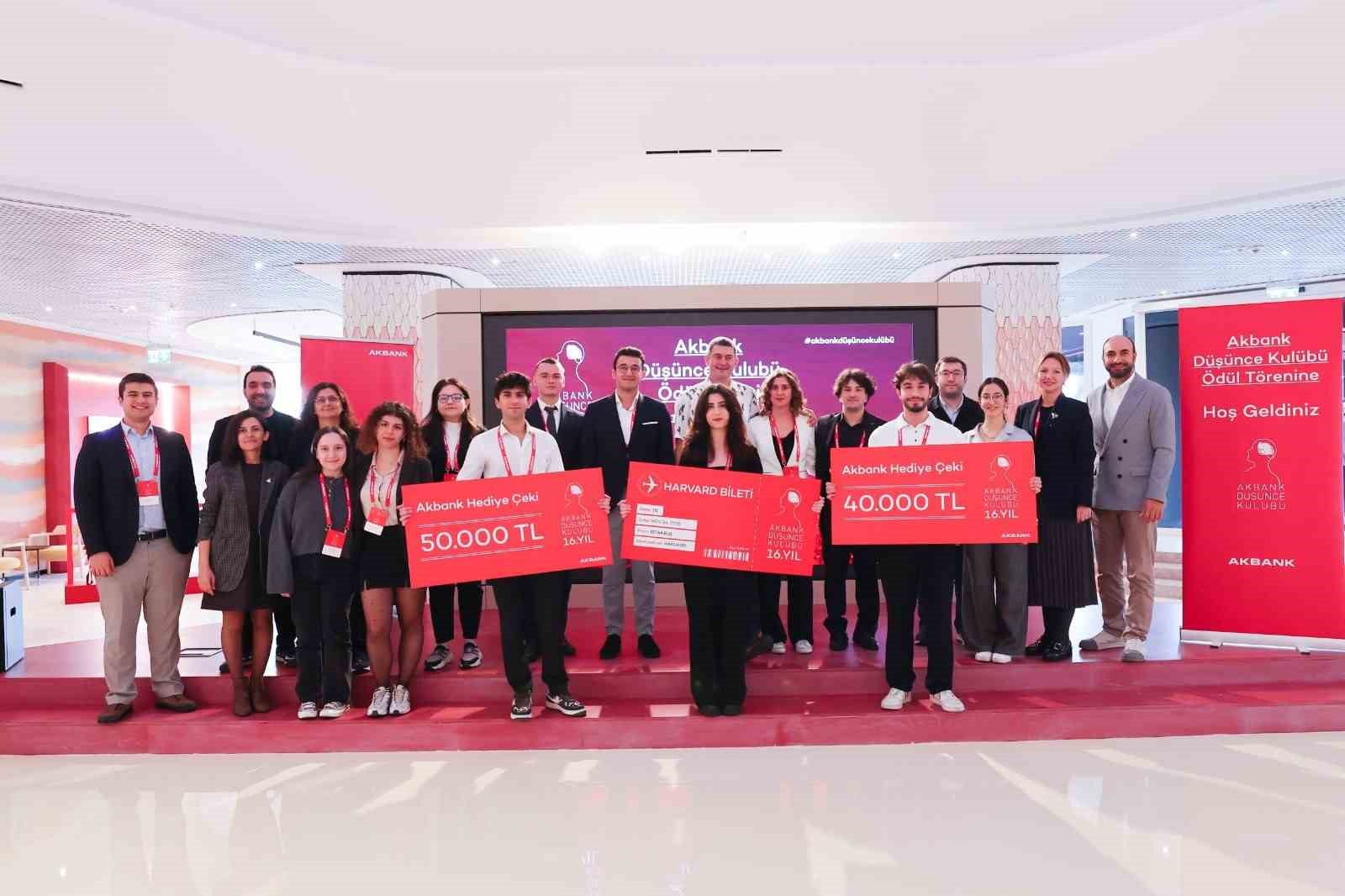 Akbank Düşünce Kulübü ile  gençler Harvard Yaz Okulu yolunda