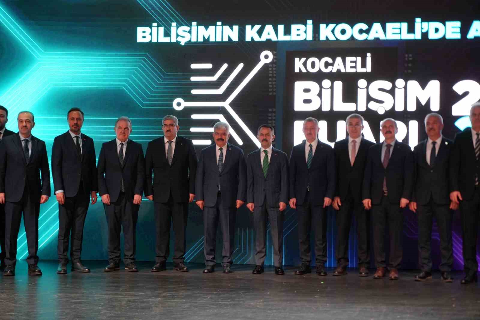 Kocaeli’nin teknoloji vizyonu sahneye çıktı: "Dijital devrimi ıskalayan tarihten silinir"
