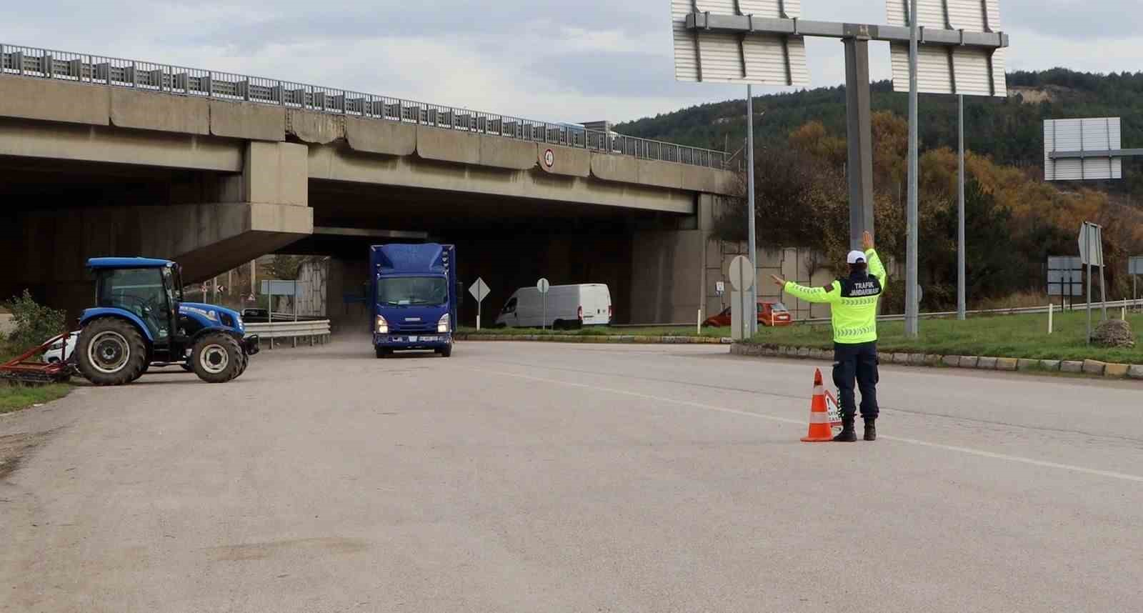 Jandarmadan kış lastiği denetimi
