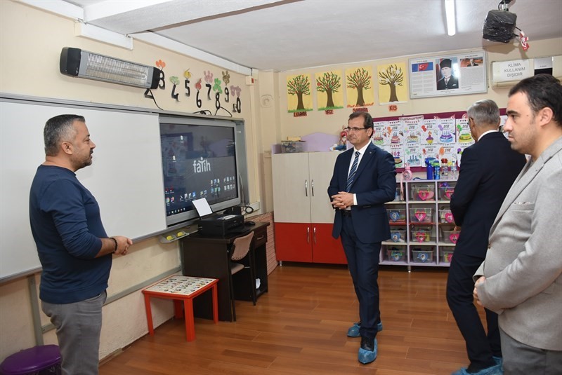 Kaymakam G&uuml;ldoğan&rsquo;dan eğitim turu
