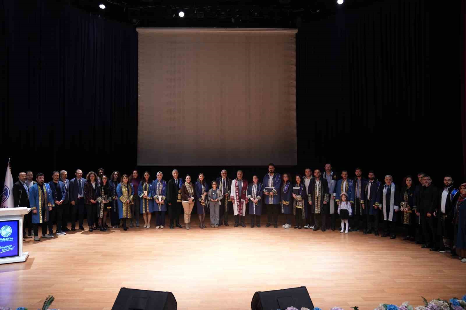 SA&Uuml;, bilimsel başarının rotasını &ccedil;izen isimleri &ouml;d&uuml;llendirdi
