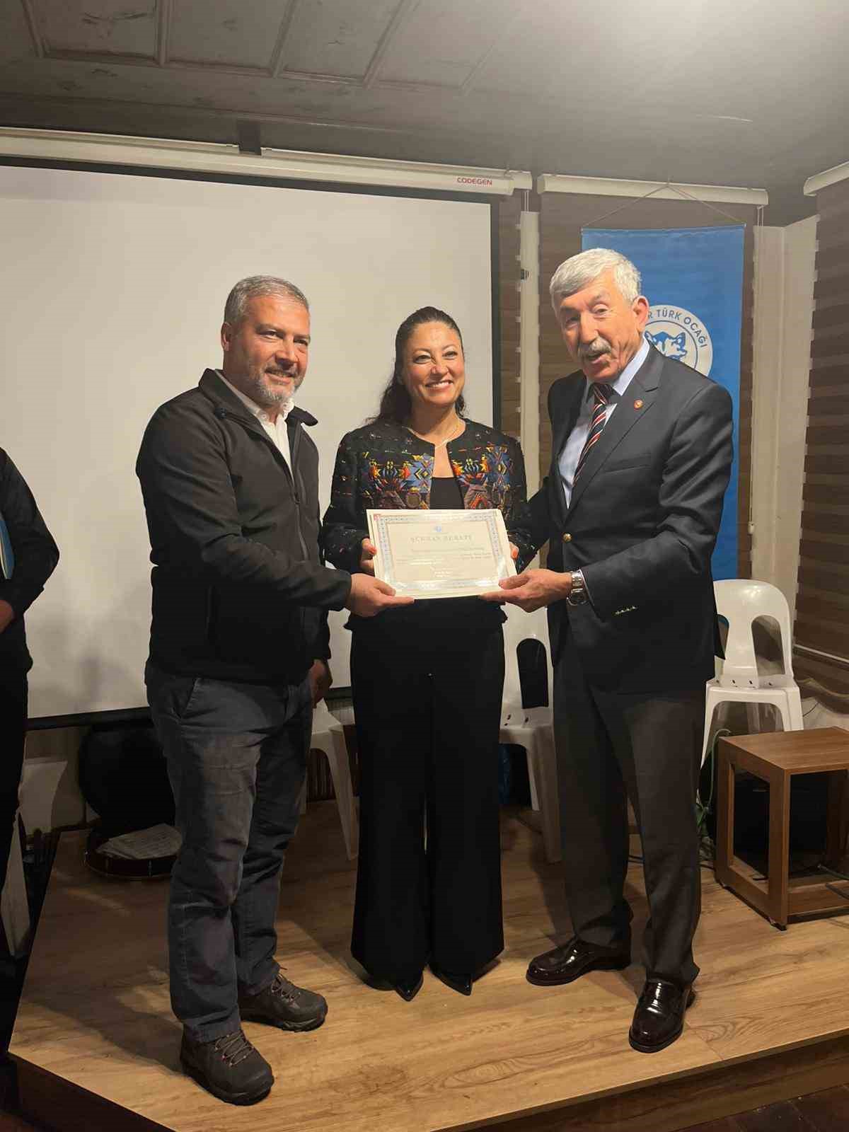 T&uuml;rk&uuml;lerle Eskişehir programı
