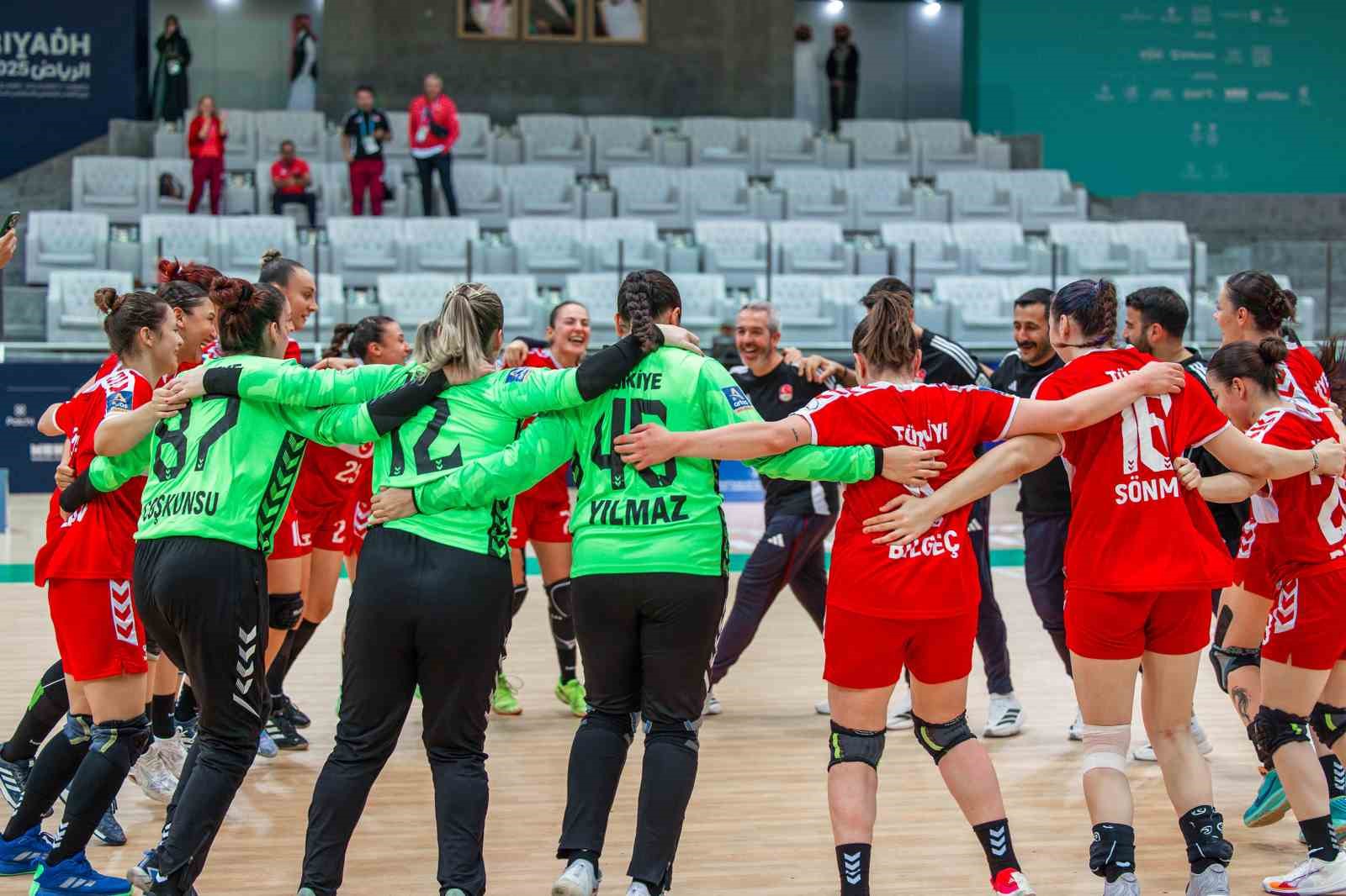 A Milli Kadın Hentbol Takımı, üst üste ikinci kez şampiyon!
