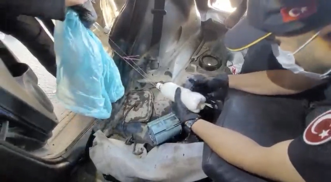 Ağrı’da 15 kilo metamfetamin ele geçirildi