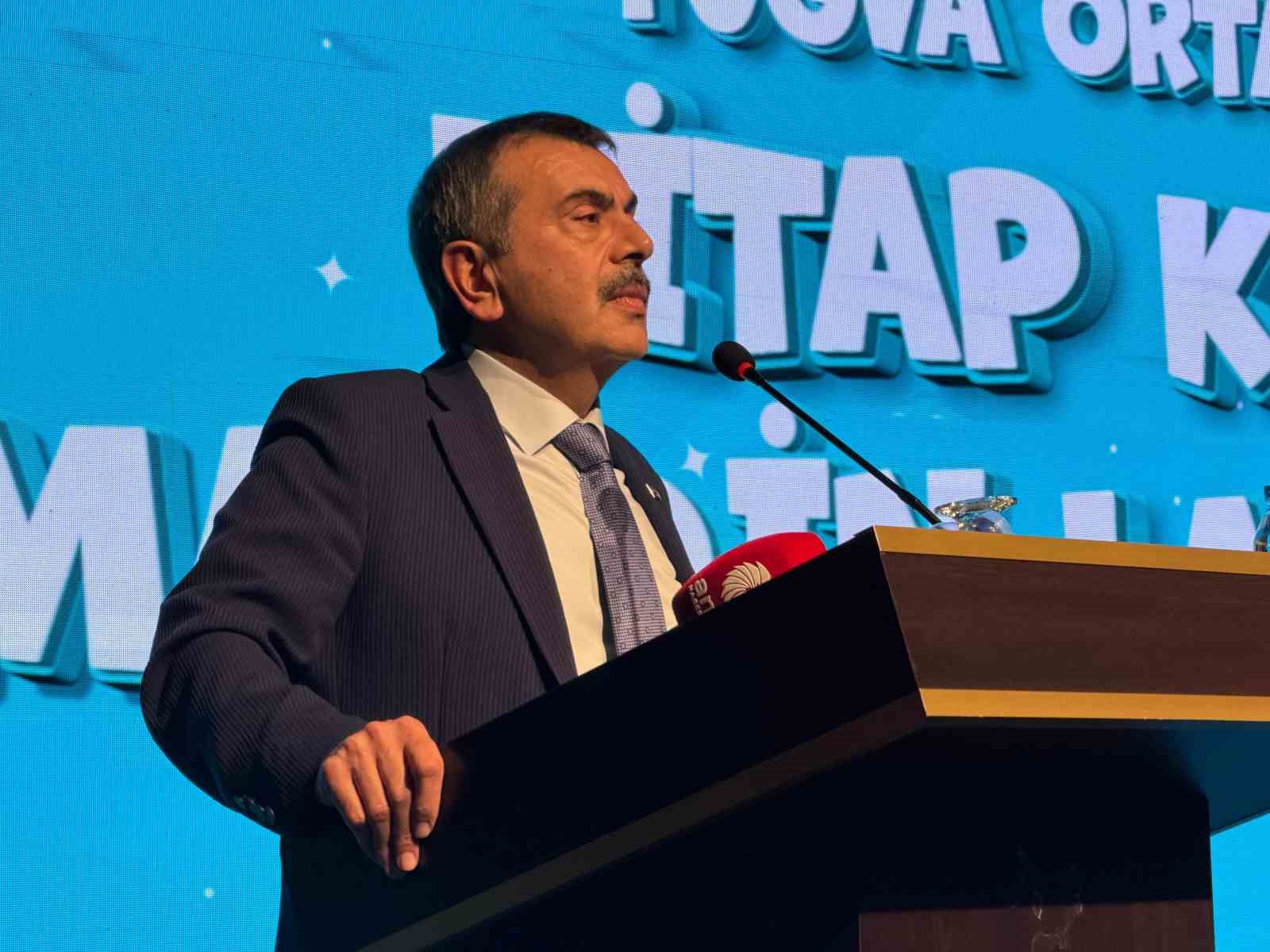 Bakan Tekin: "Biz daha önceki 80 yılda yapılan kadar derslik yaptık, teknolojik hamle yaptık, öğretmen ataması yaptık"