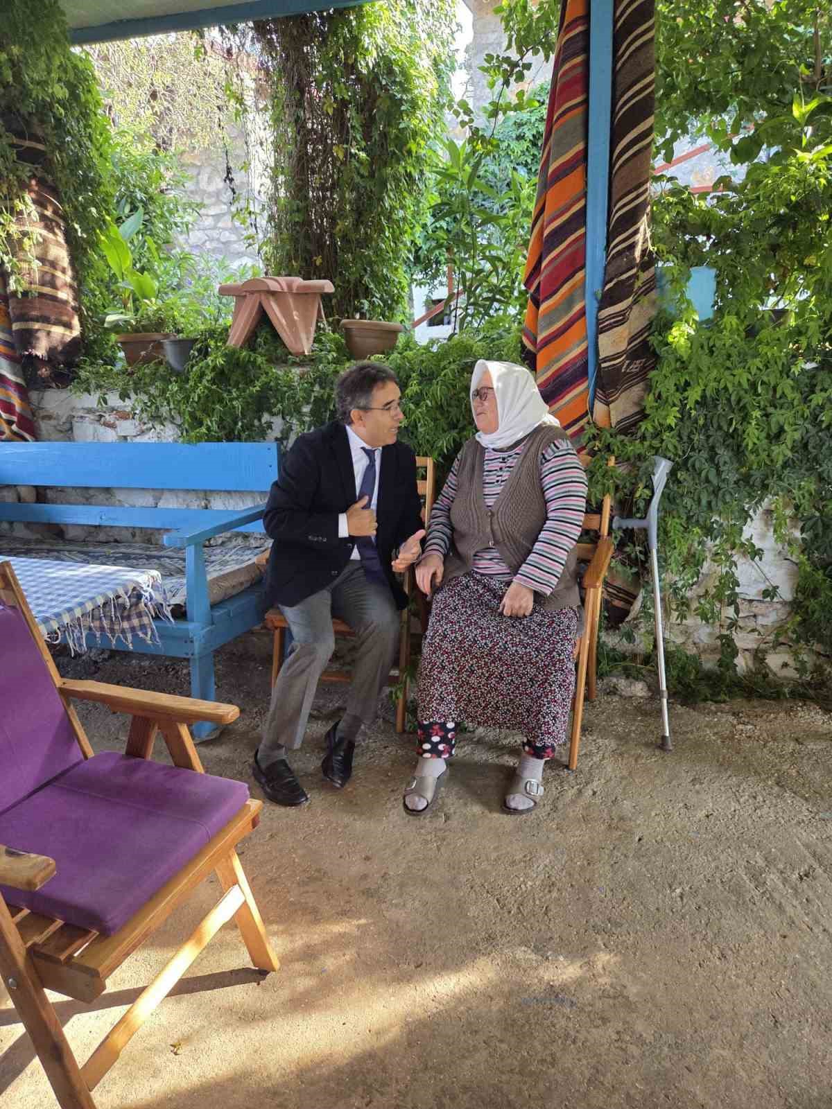 Kaymakam Kaya: "Vatandaşlarımızın ihtiya&ccedil;larını yerinde g&ouml;rmek bizim i&ccedil;in kıymetlidir"
