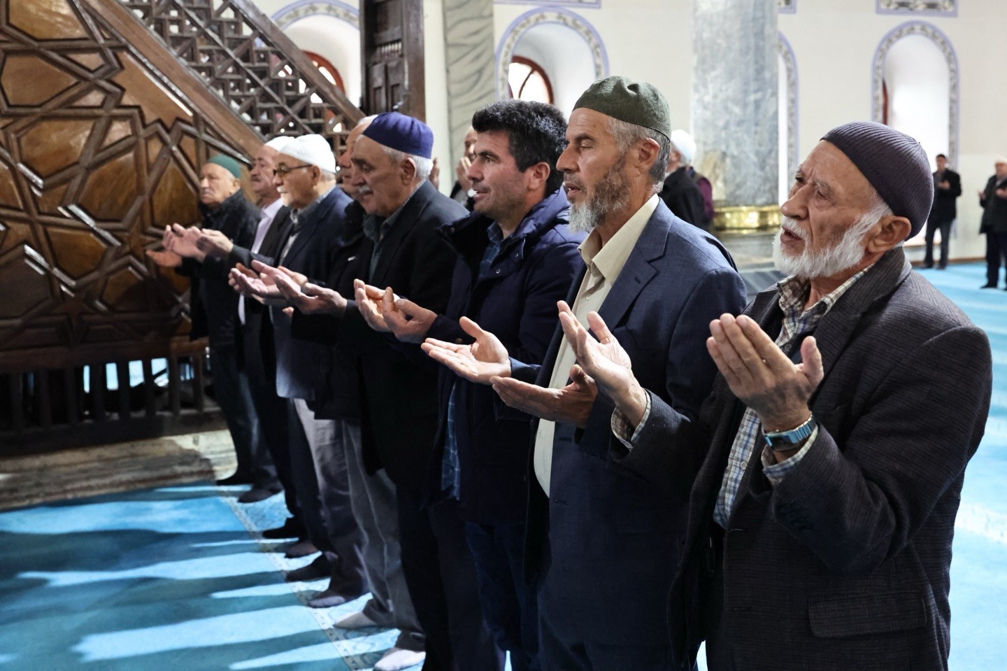 K&uuml;tahya&rsquo;da şehitler dualarla yad edildi
