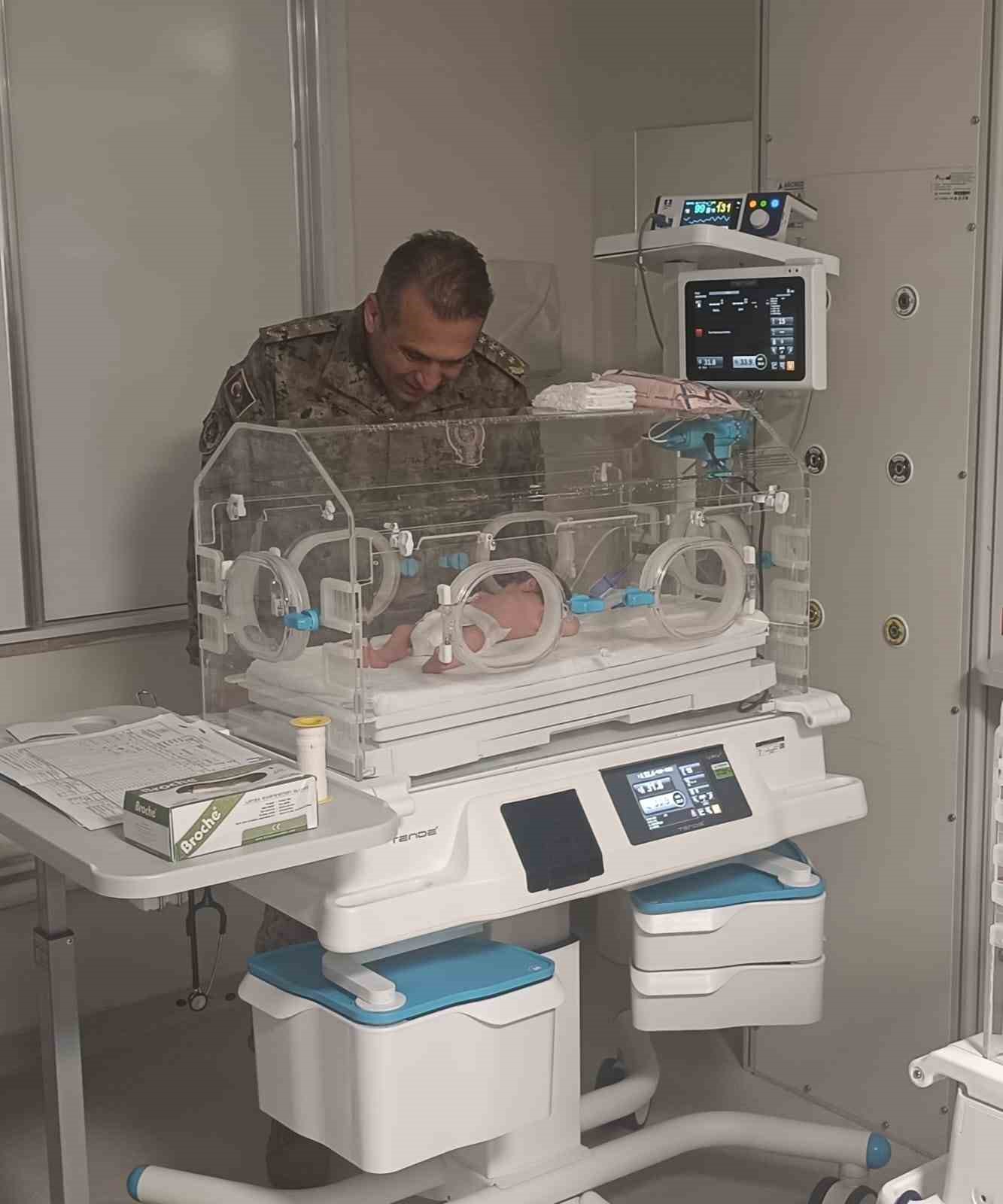 Bir bebek, bir isim, bir ömürlük gönül bağı