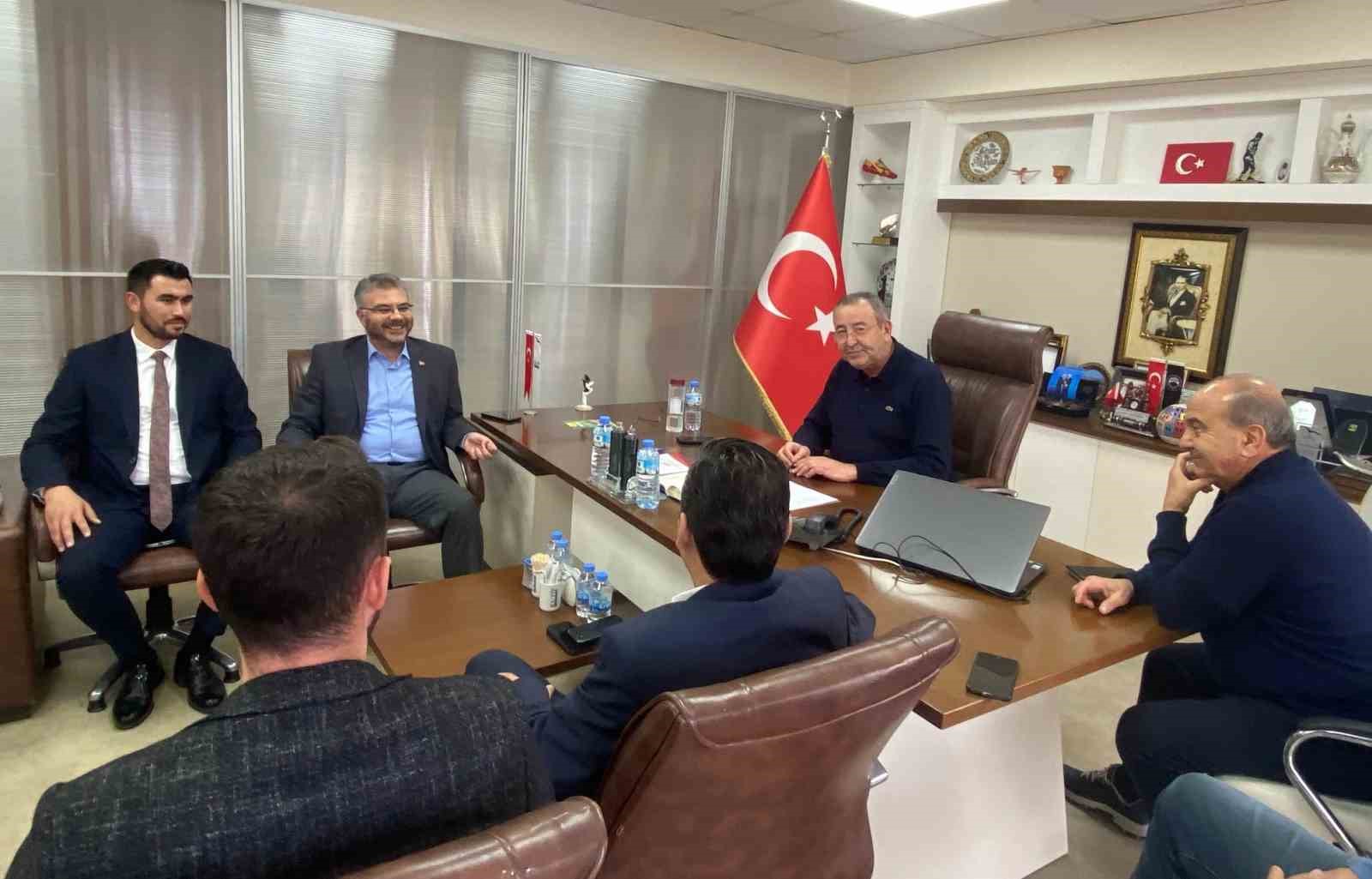 KUTO Yönetimi, Kuşadası ve Turizm Bölgelerinin sorunlarını Özmen’e aktardı