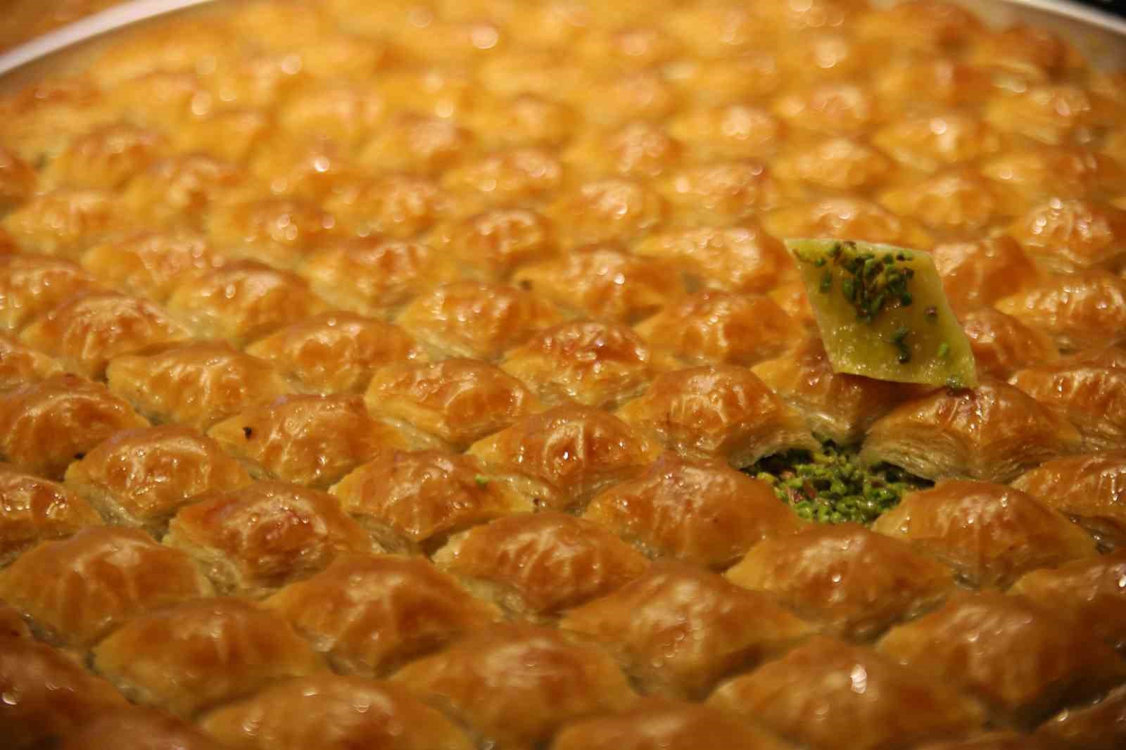 Gaziantep&rsquo;in k&ouml;kl&uuml; tatlı geleneğini g&uuml;n&uuml;m&uuml;ze taşıyor
