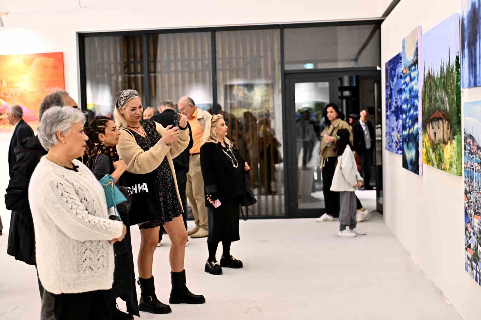 Antalya Edebiyat Günleri’nde öykü ve şiirin en iyileri ödüllendirildi