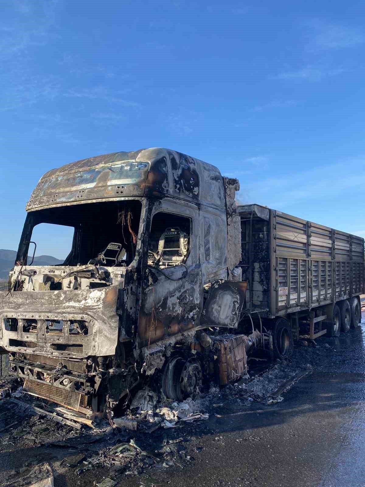 Osmaniye’de tırda çıkan yangın söndürüldü