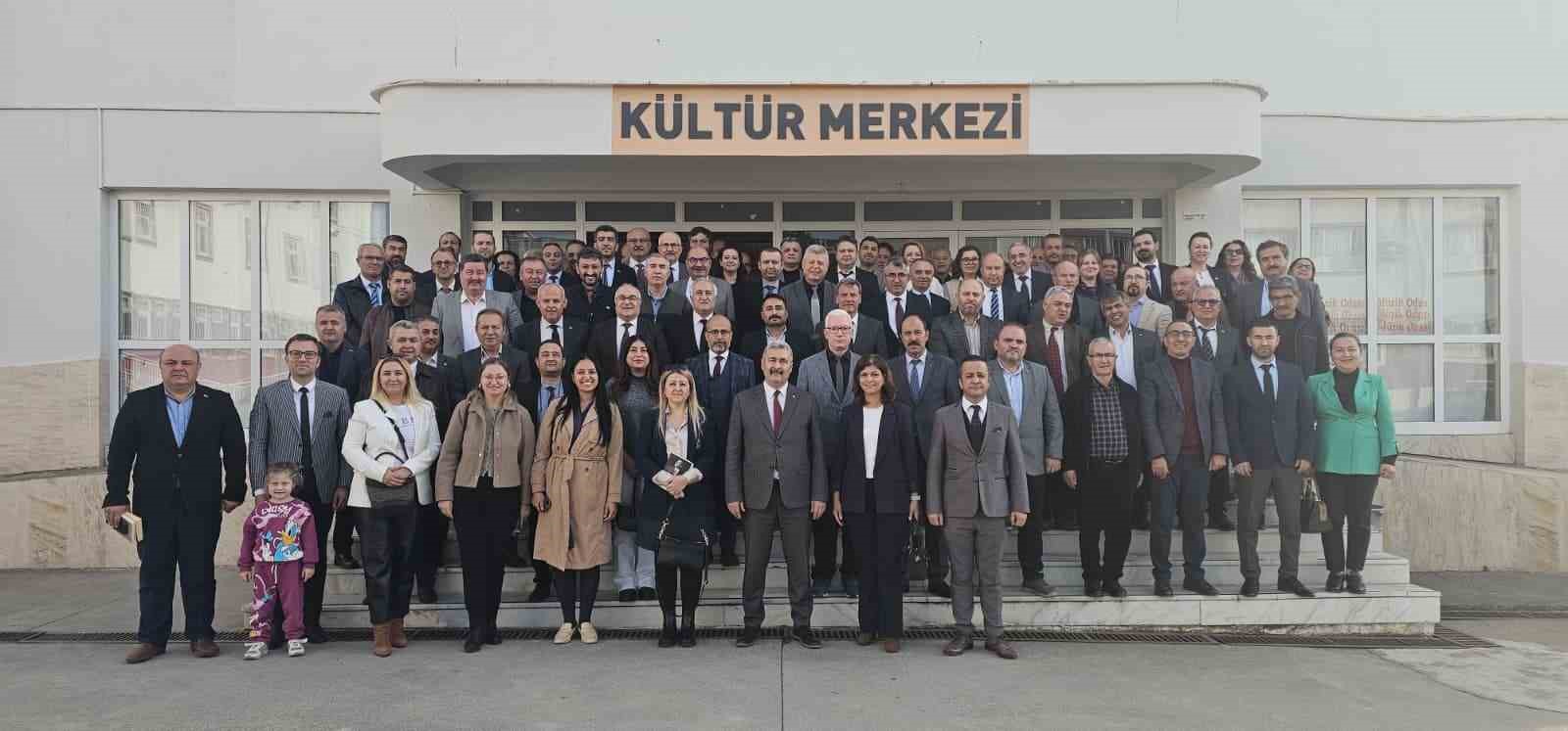 Efeler’de ’Eğitim Yöneticileri Okuyor’ projesinde yeni dönem başladı