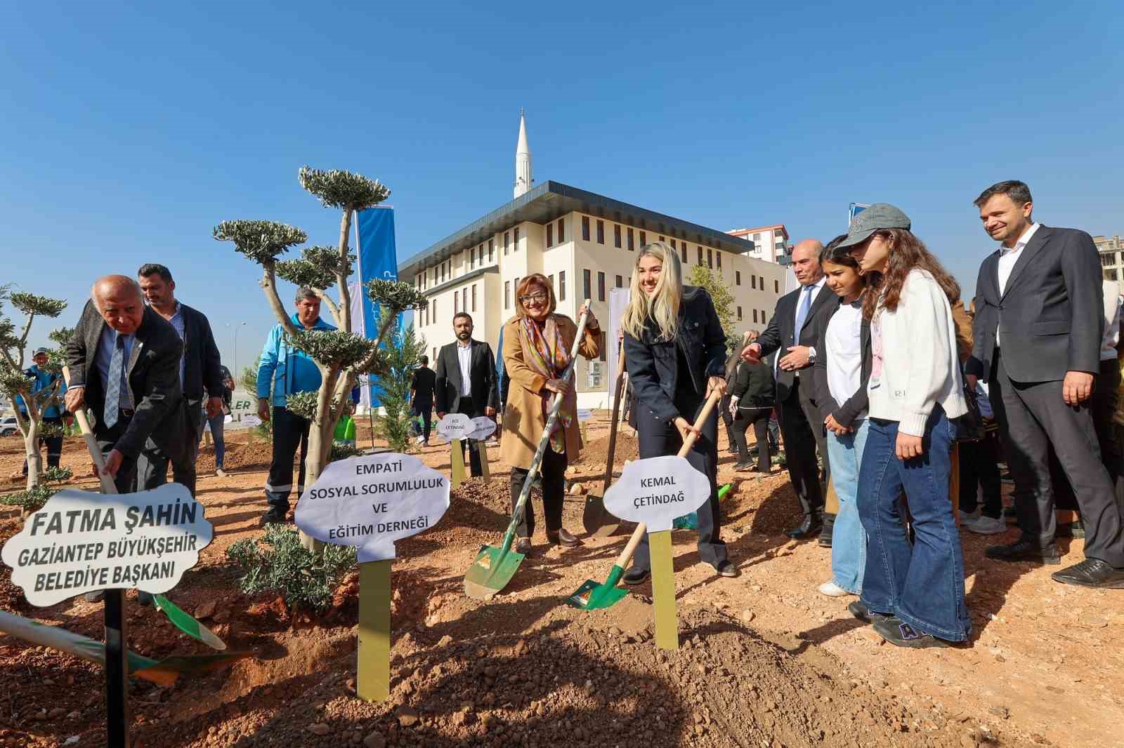 Gaziantep Büyükşehir YEŞİLANTEP projesiyle şehrin yeşil alanlarını artırıyor