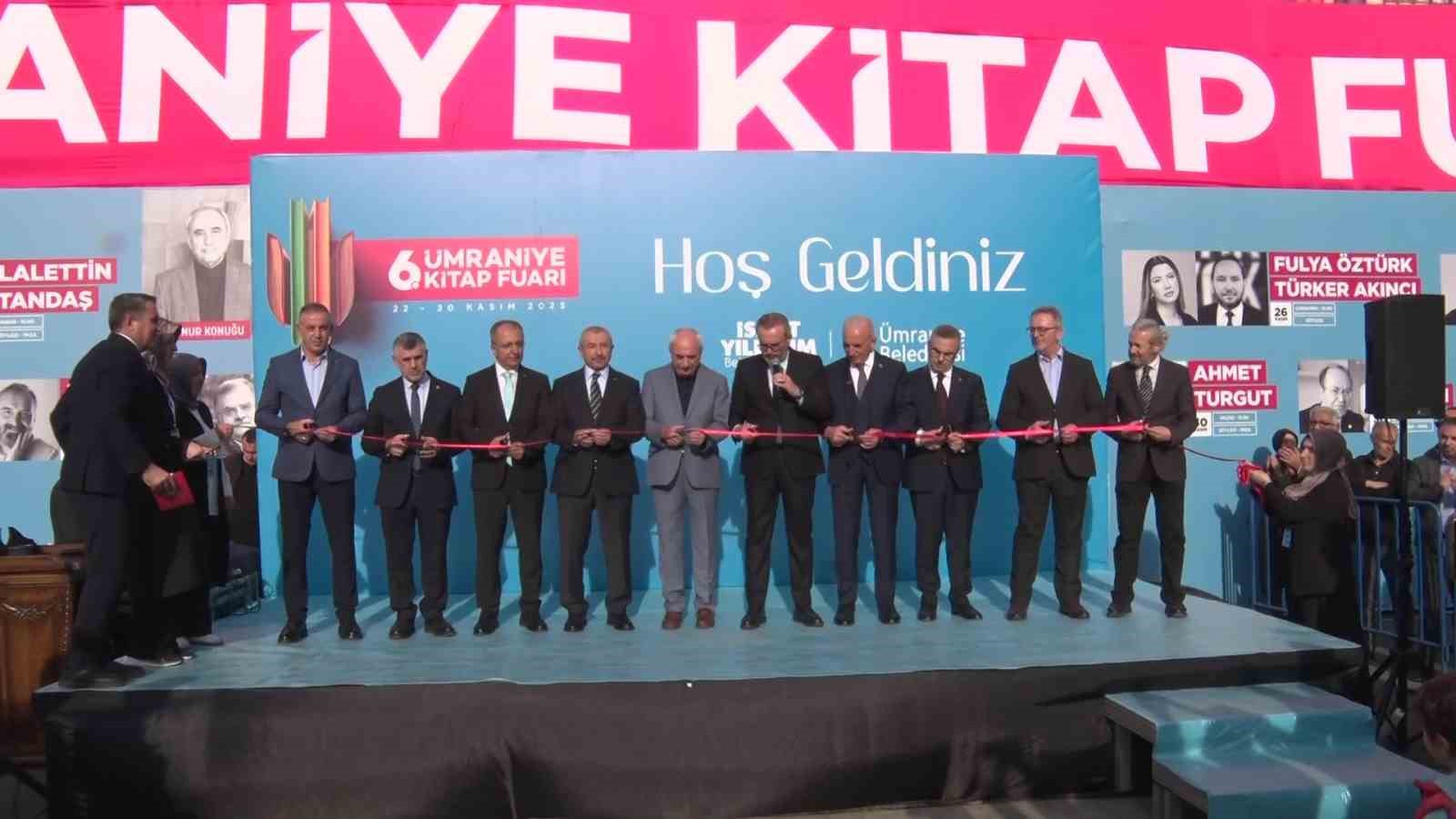 Anadolu Yakası’nın en büyük kitap fuarı kapılarını Ümraniye’de kitapseverlere açtı