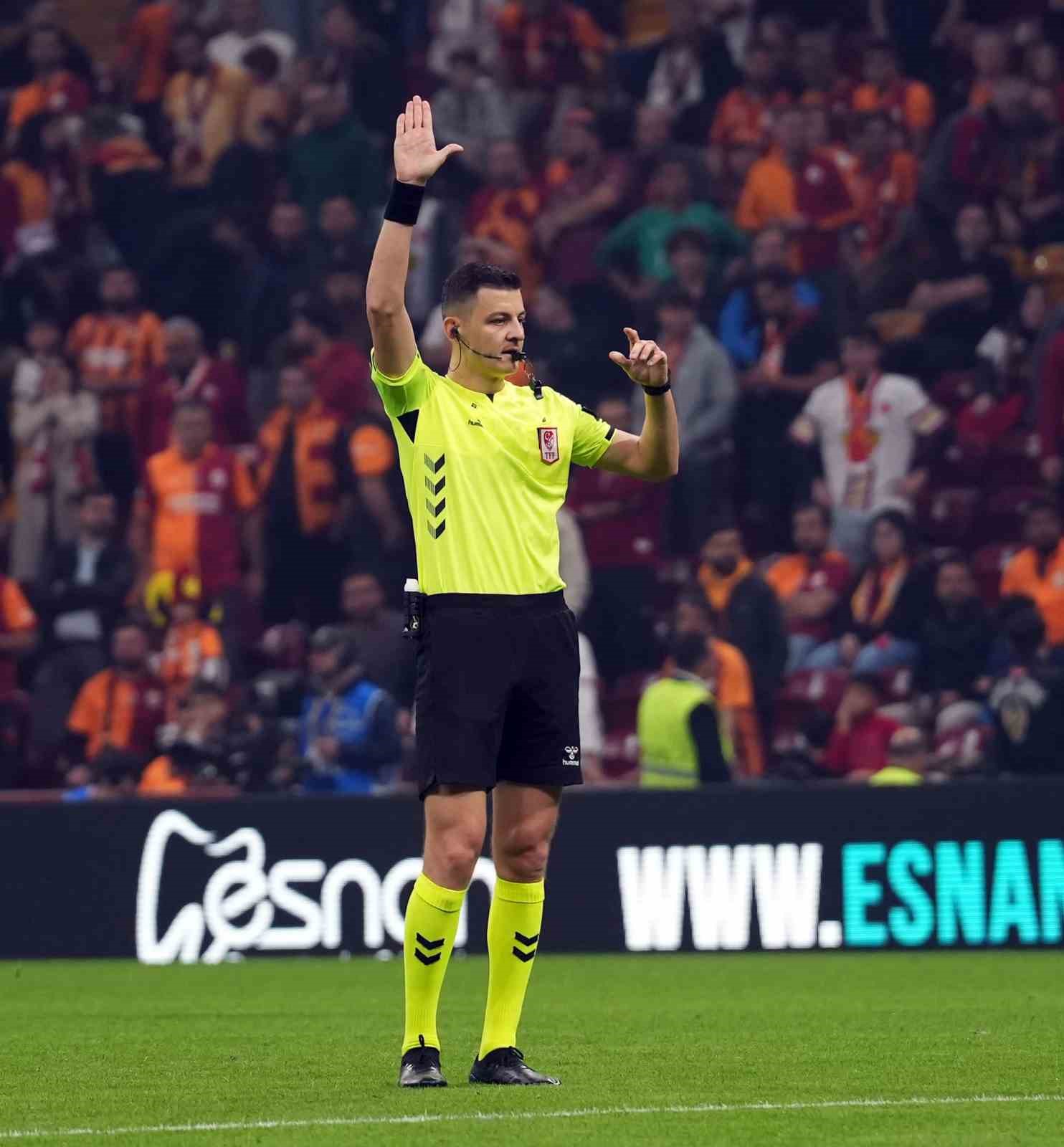 Trendyol Süper Lig: Galatasaray: 0 - Gençlerbirliği: 1 (İlk yarı)
