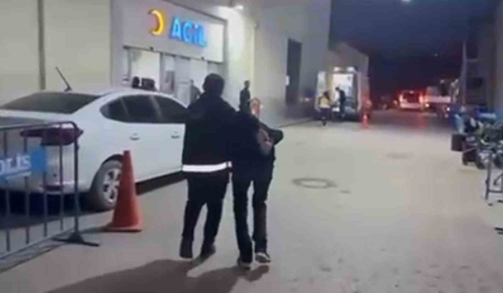 İskenderun&rsquo;da yağma ve silahla tehdit ş&uuml;phelisi tutuklandı
