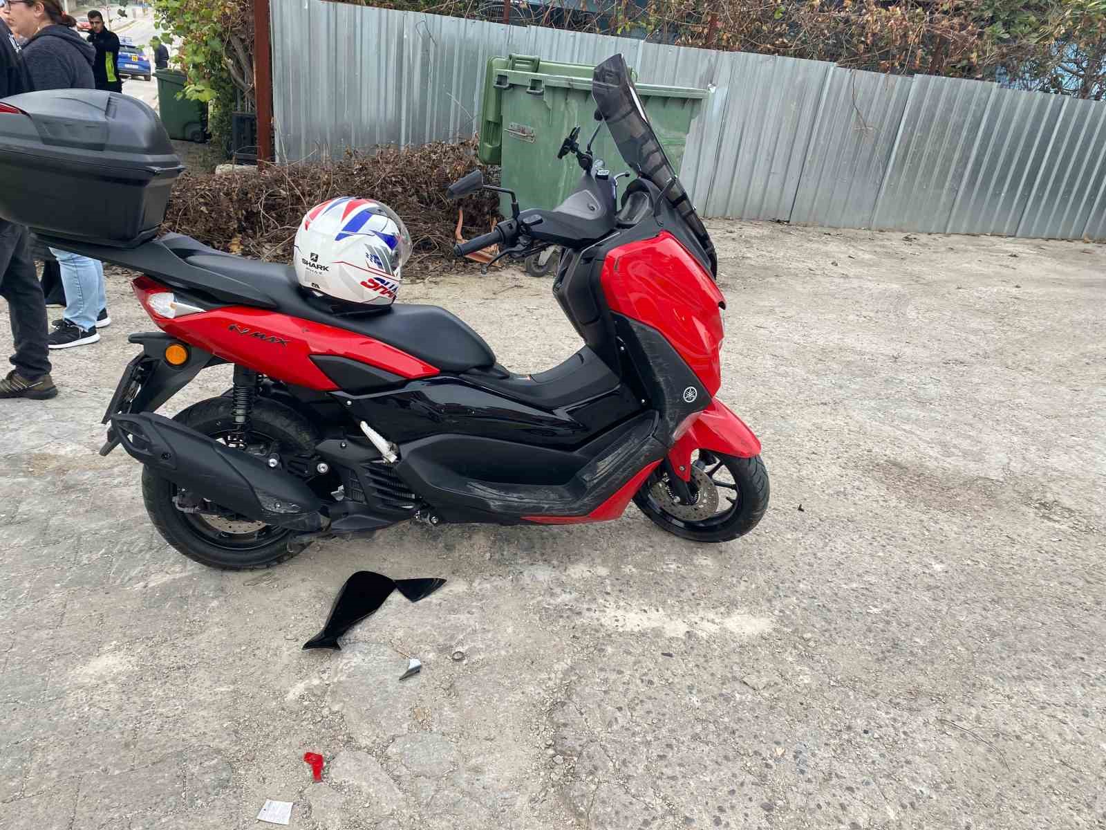 Panelvan ile &ccedil;arpışan motosikletli yaralandı
