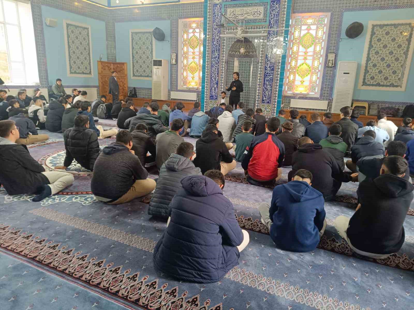 Salihli Müftülüğünden Adab-ı Muaşeret konferansları