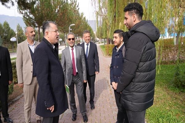Rektör Kırışık, kampüs ve öğrenci ihtiyaçlarını yerinde gözlemledi
