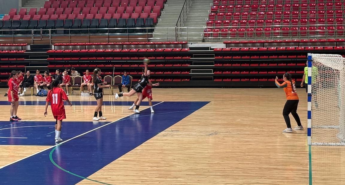 Yalıkavakspor altyapısı mevlana turnuvasına farklı galibiyetle başladı