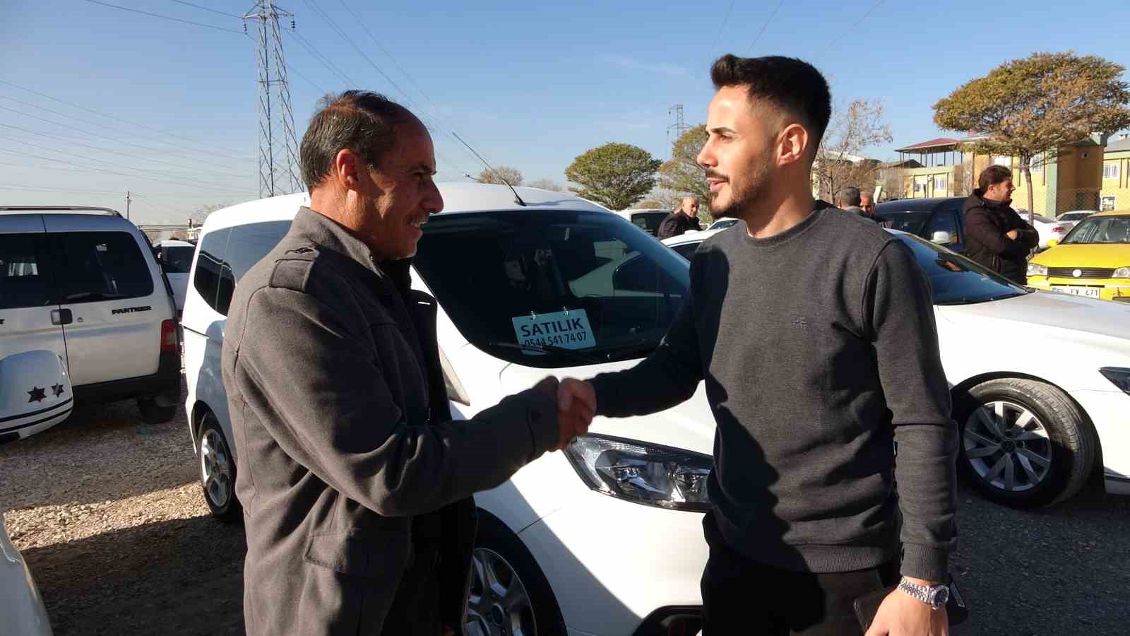 Van a&ccedil;ık oto pazarında fiyatlar T&uuml;rkiye ortalamasının &uuml;zerinde
