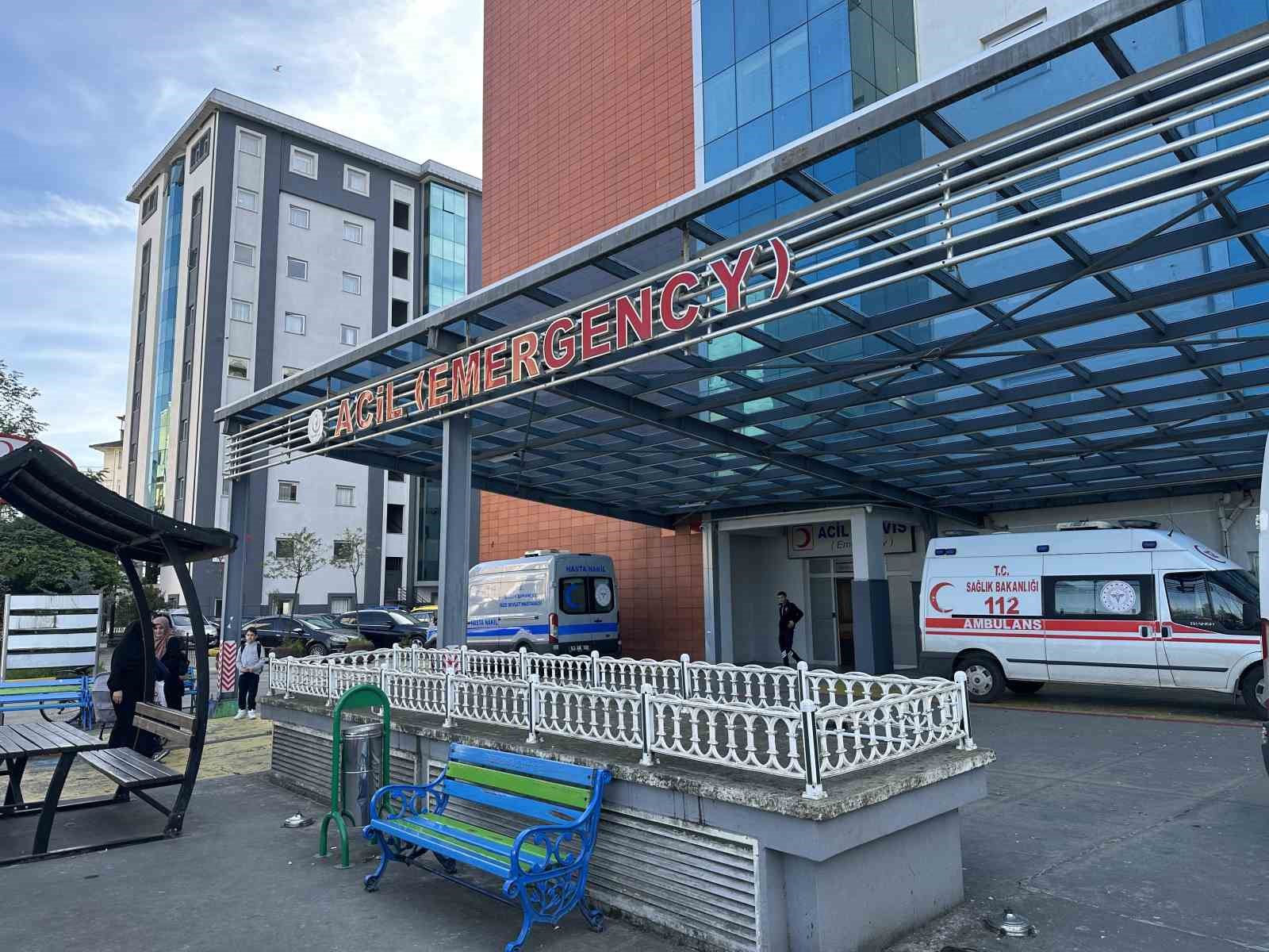 Rize’de 40 öğrenci yedikleri yemekten zehirlenerek hastaneye kaldırıldı
