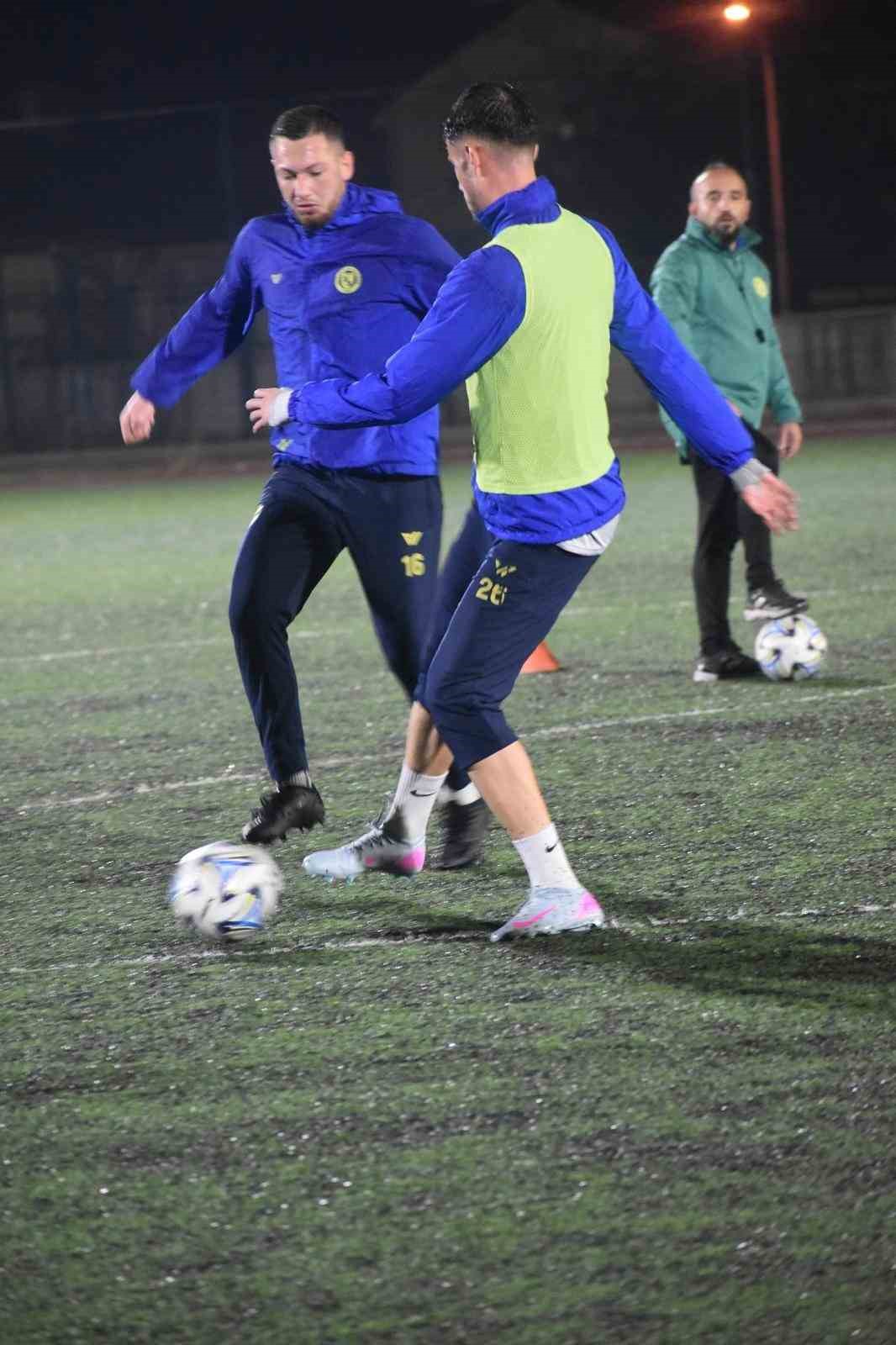 S&ouml;ğ&uuml;tspor zorlu ma&ccedil;ın hazırlıklarını tamamladı
