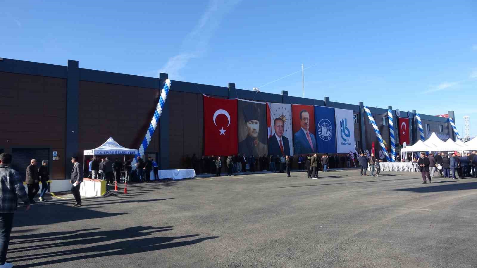 Sivas&rsquo;ın g&uuml;nl&uuml;k ekmek ihtiyacının yarısı bu fabrikada &uuml;retilecek
