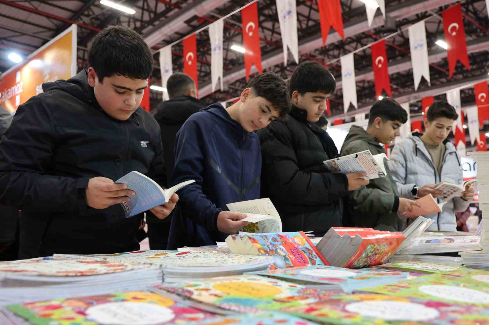 Elazığ’da "6. Kitap Fuarı" kapılarını açtı
