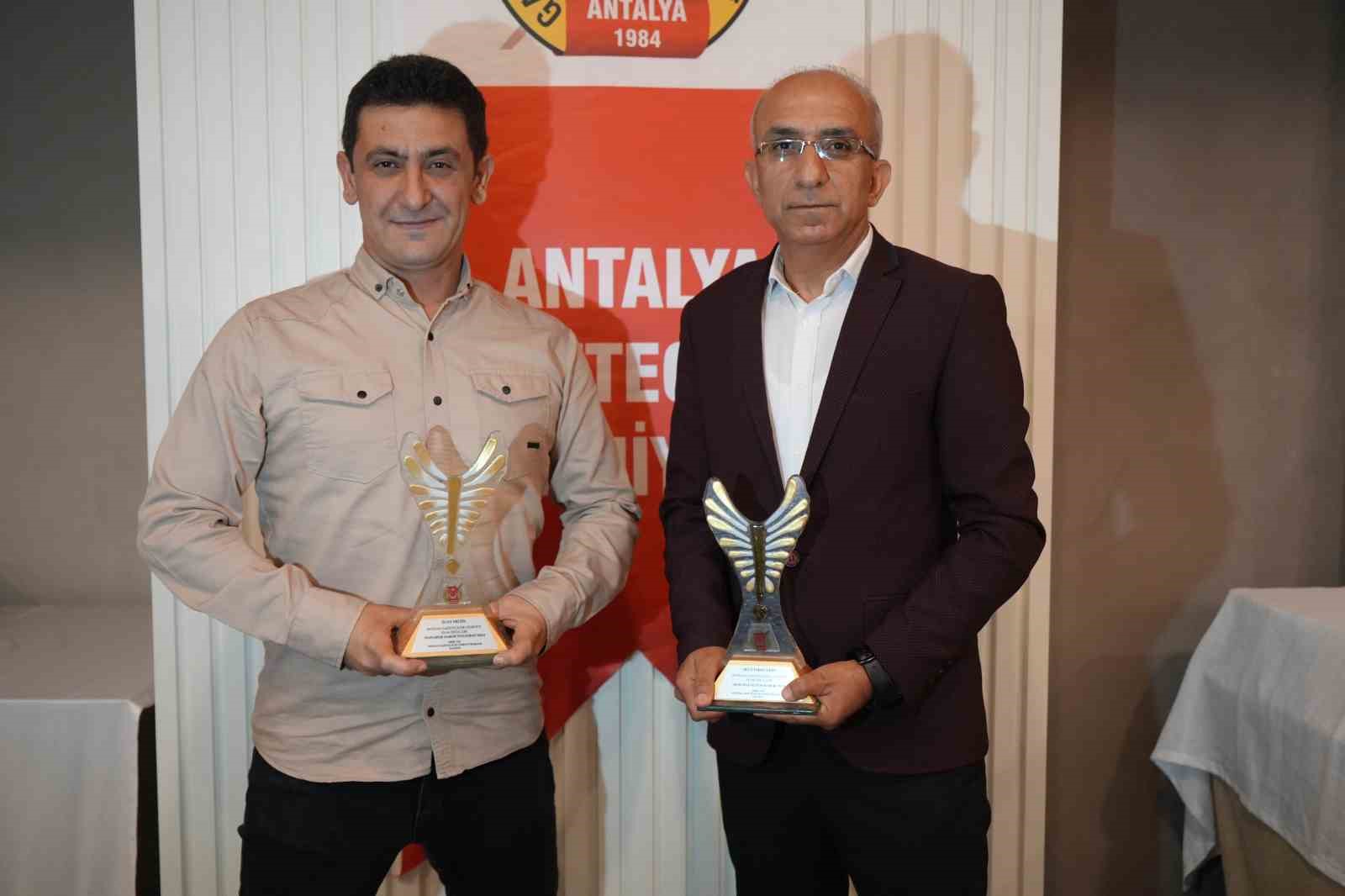 AGC’den İHA’ya 2 ödül