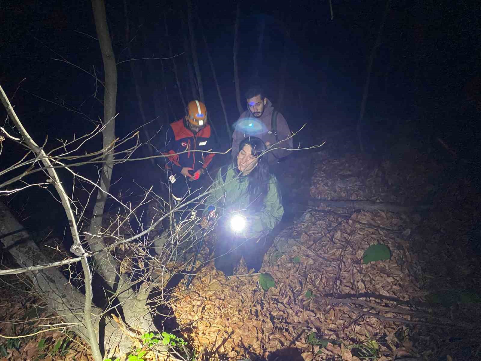 Bursa’da Saitabat Şelalesi’nde kaybolan iki kişi kurtarıldı