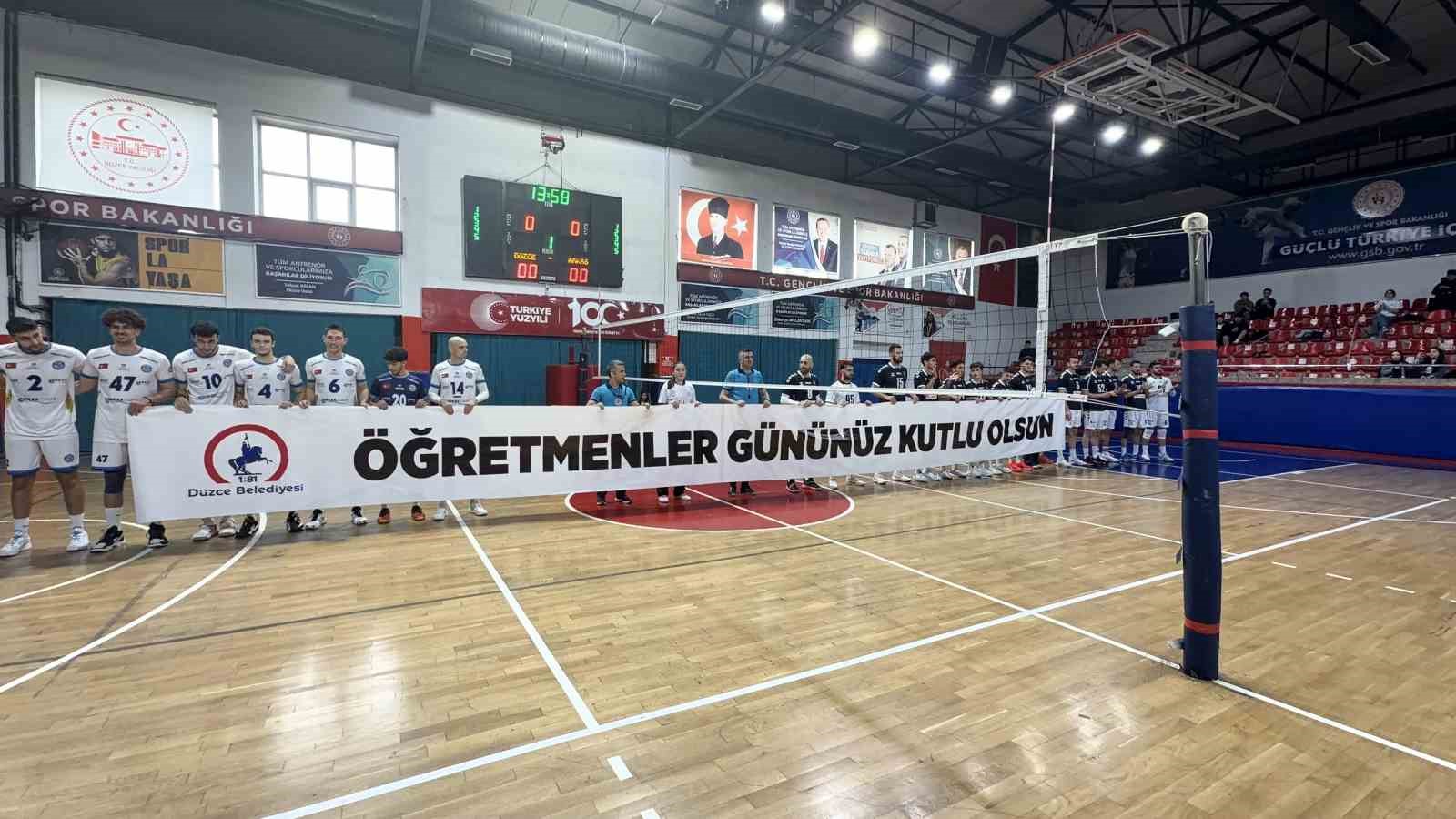 TVF Erkekler 1. Ligi: Düzce Belediyesi Spor Akademisi: 2 - Arkas Spor Kulübü: 3
