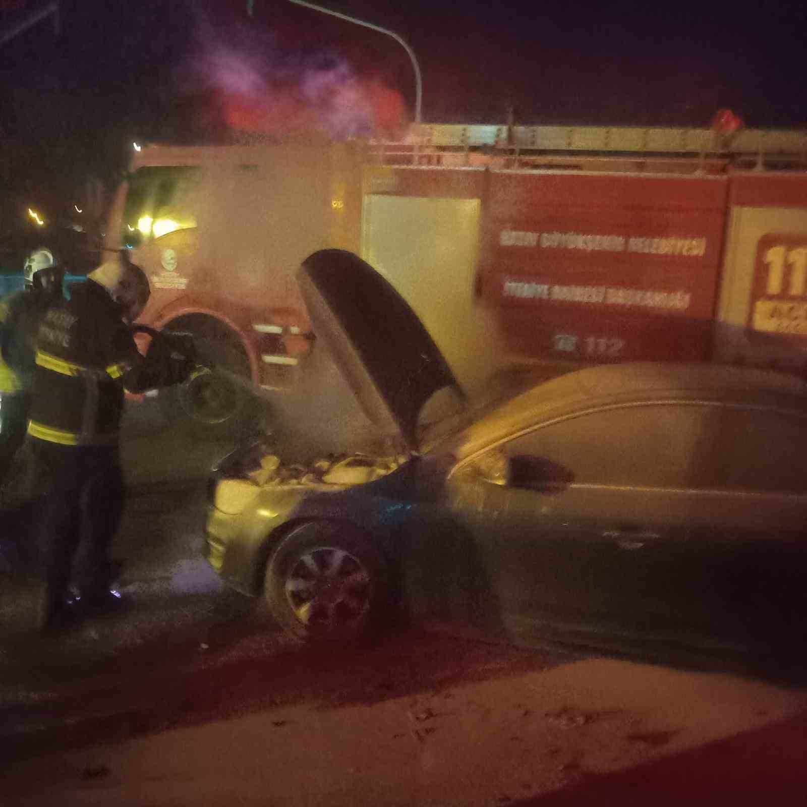 Hassa&rsquo;da otomobil yangını
