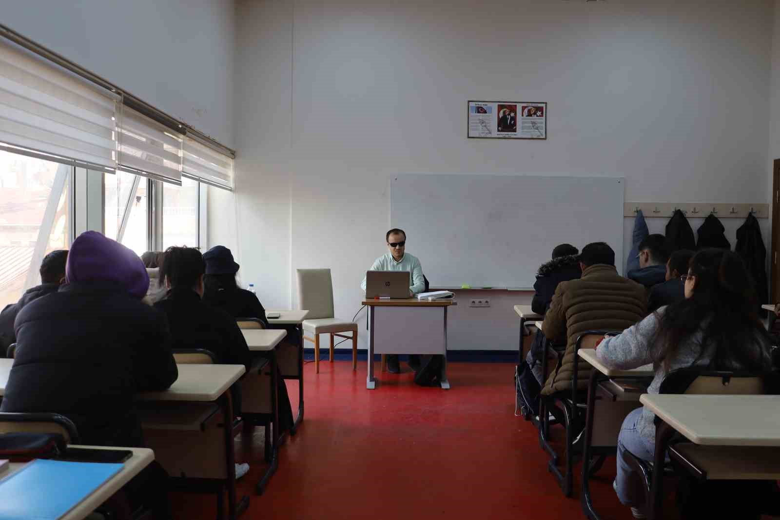 Göz teması olmasa da gönül bağı kurup öğretiyorlar