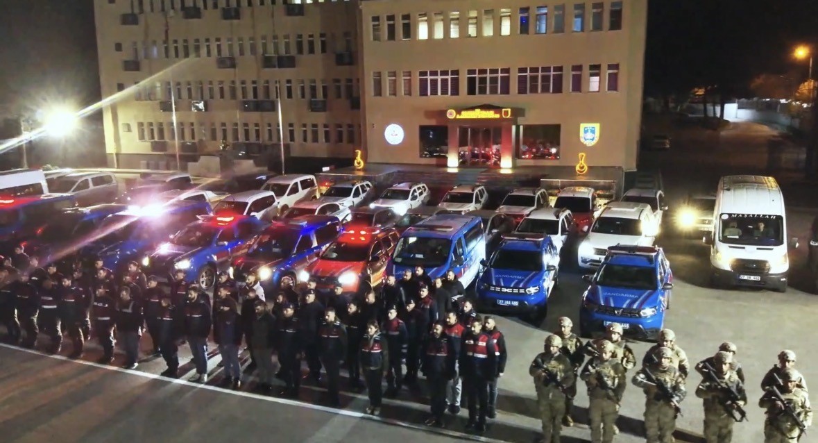 Gaziantep’te DEAŞ’ın finans kaynağına şafak operasyonu: 13 gözaltı