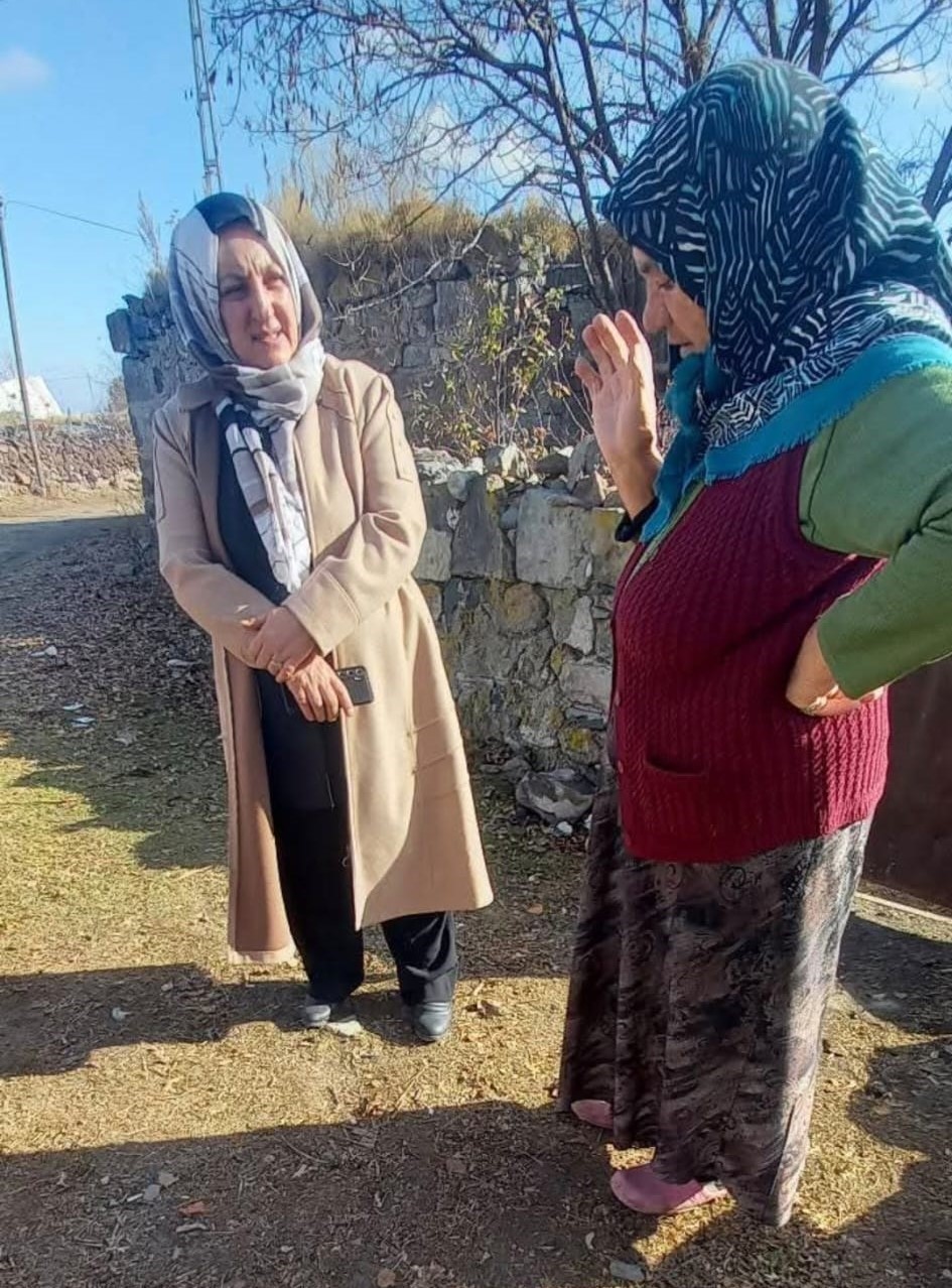 KAÇEP Üyeleri Ardahan’da çalmadık kapı bırakmıyor