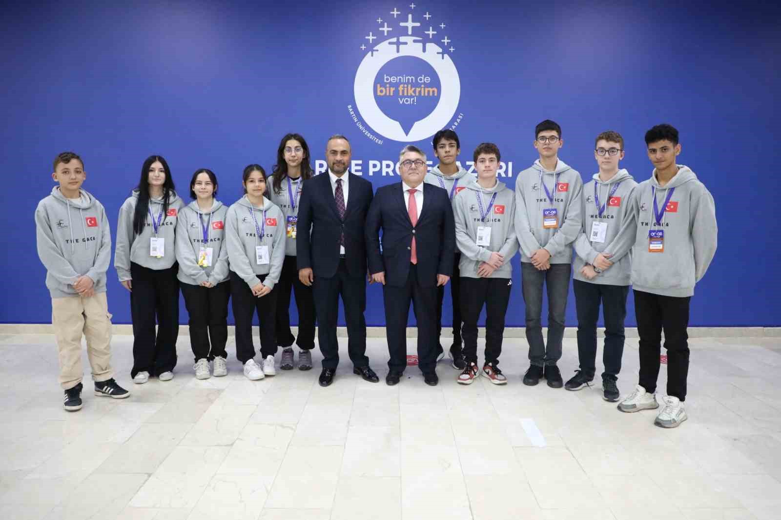 Rektör Özölçer, 8. Uluslararası Ar-Ge Proje Pazarı’nın kapanış törenine katıldı