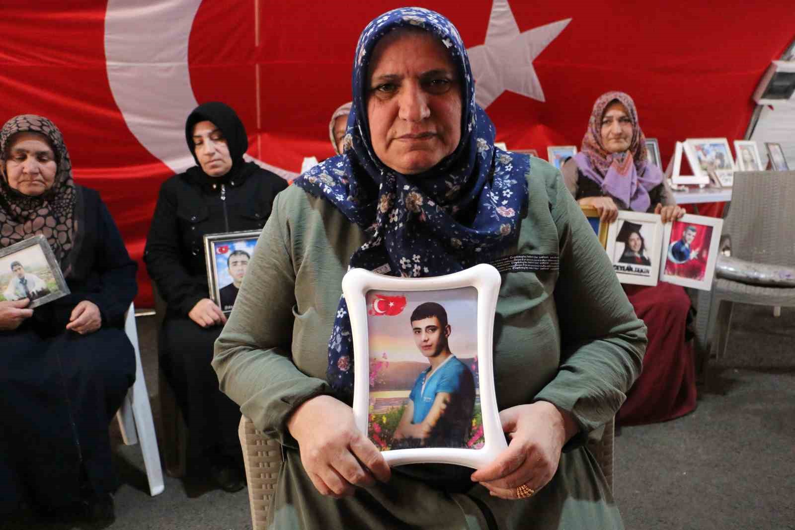 Diyarbakır annelerinden CHP&rsquo;ye &ccedil;ağrı
