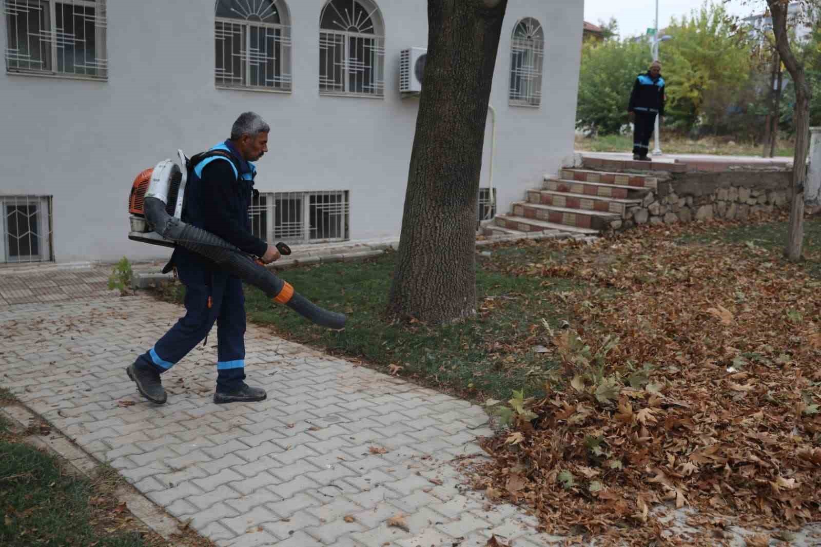 Battalgazi&rsquo;de hizmetler il&ccedil;enin d&ouml;rt bir yanında devam ediyor

