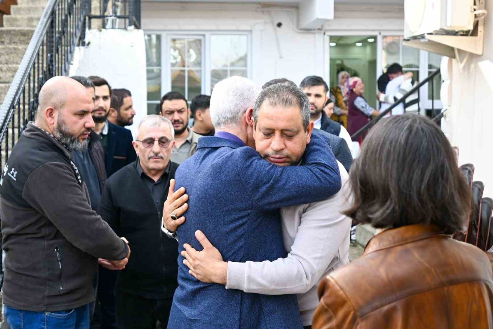 Vali Turan ve Kaymakam Yıldız Rümeysa Sanpur’un ailesine taziyede bulundu