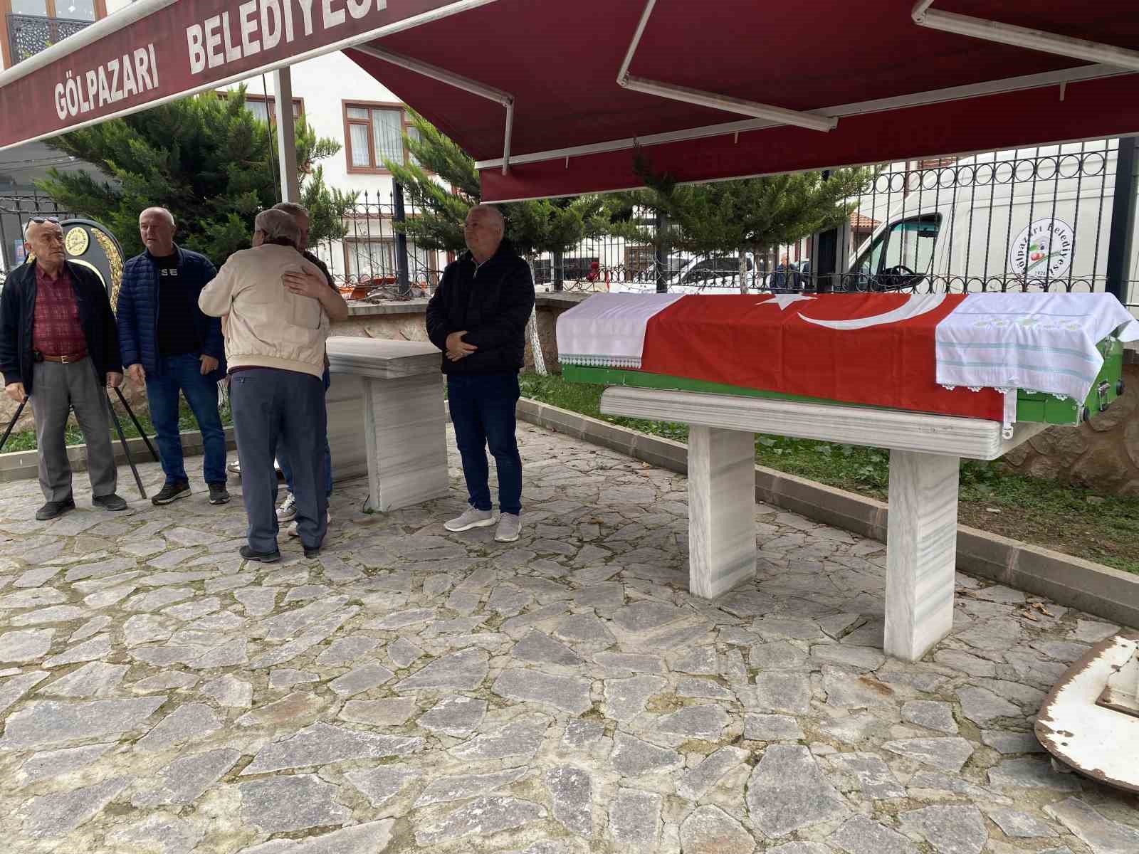 Sınıf arkadaşının yumruğuyla ölen 16 yaşındaki İsmail Mert Küçükbaşar Bilecik’te toprağa verildi