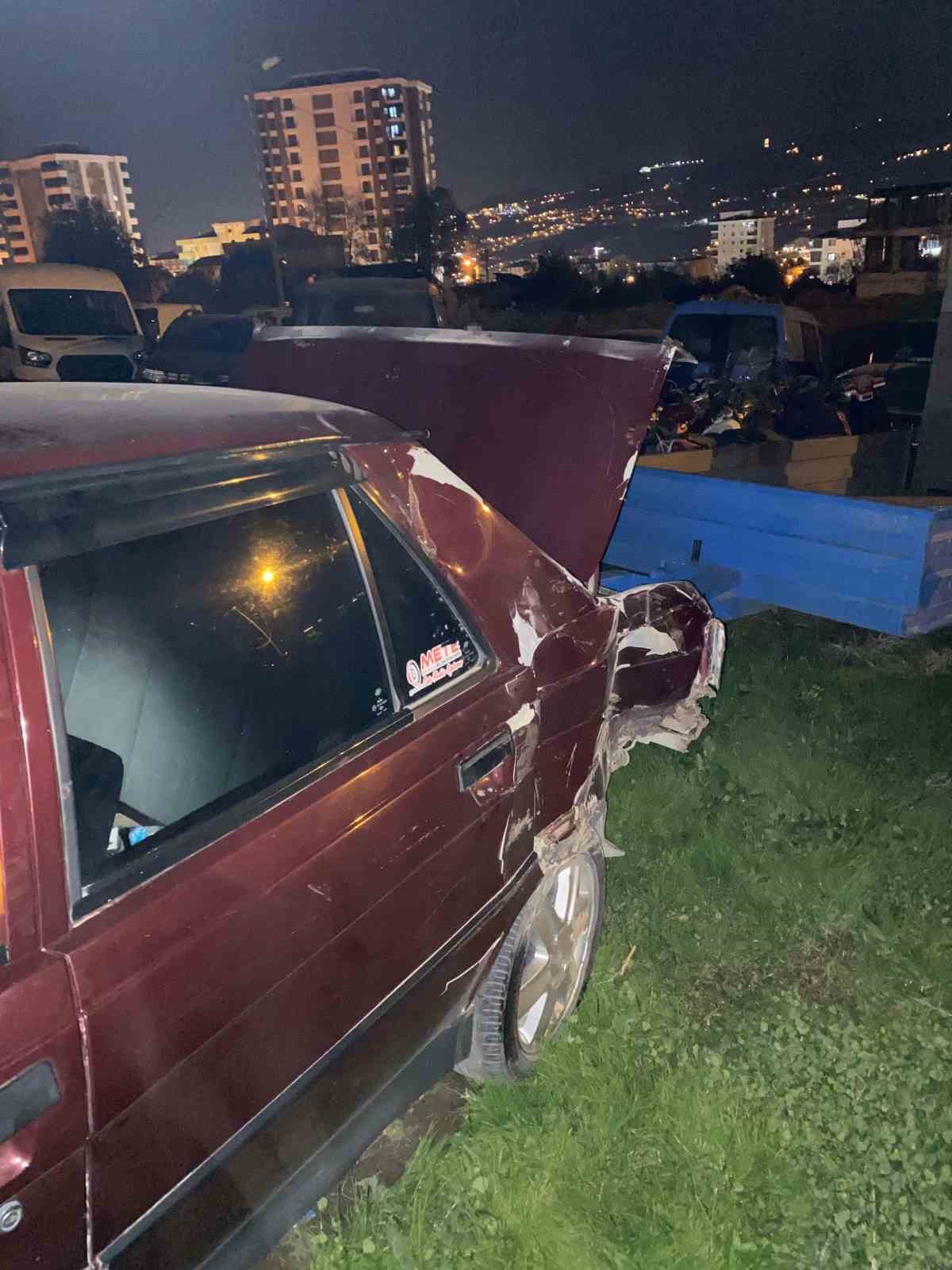 Kamyonun çarpıp kaçtığı kazada genç sürücü yaralandı: Kaza anı güvenlik kamerasında
