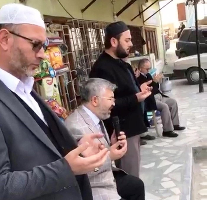 Hisarcık&rsquo;ta 24 kişilik umre kafilesi dualarla uğurlandı
