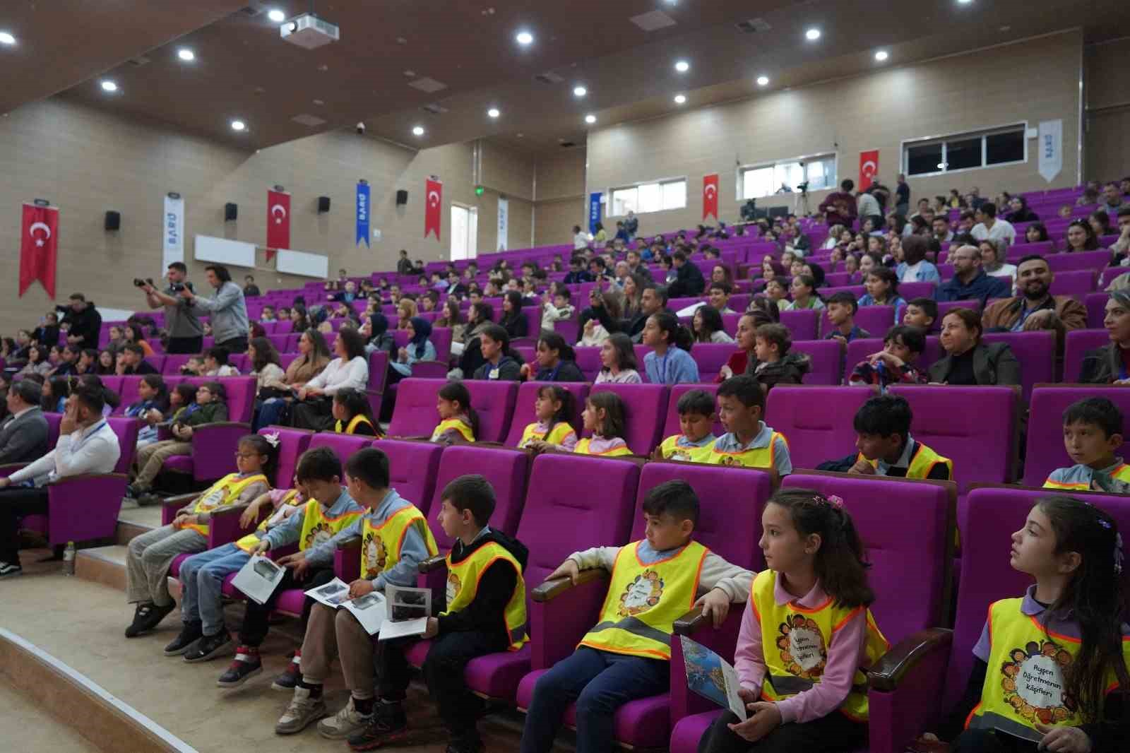 Geleceğin bilim adamları ilk projelerini BARÜ’de sergiledi