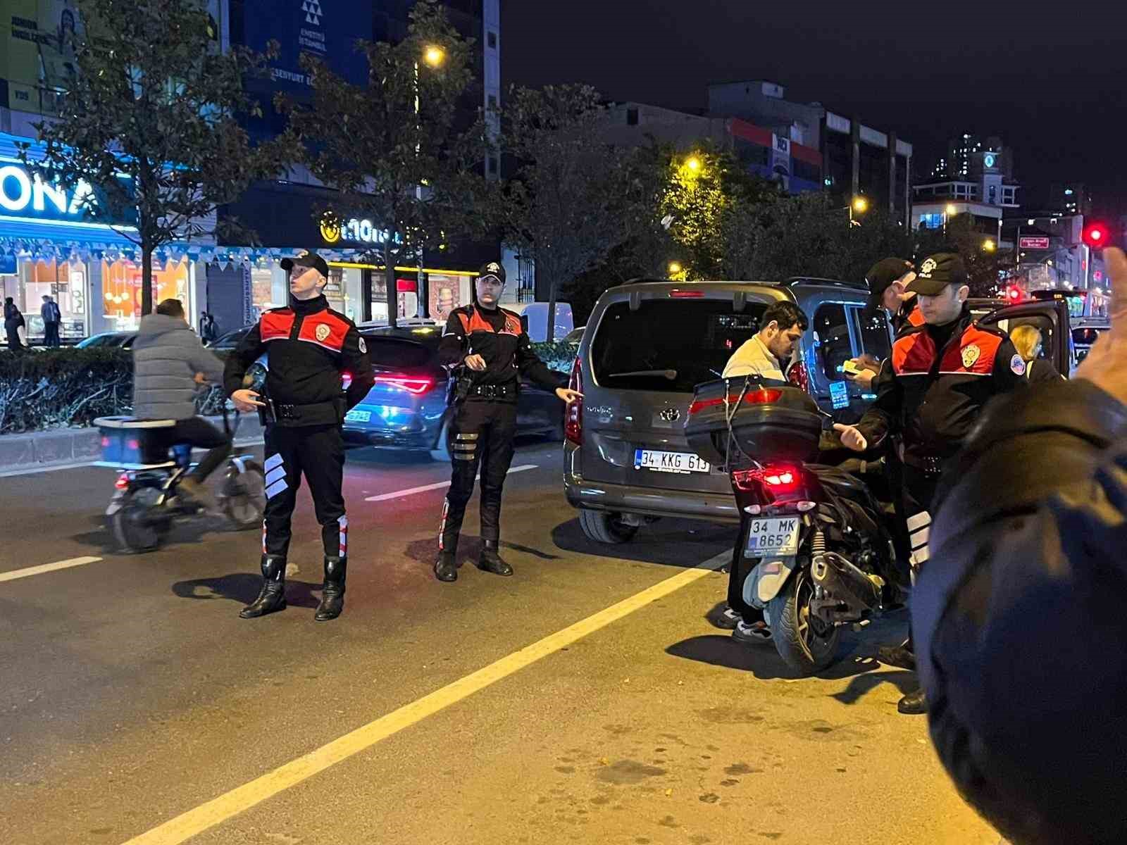 İstanbul Emniyet Müdürü Yıldız, Esenyurt’ta denetimlere katıldı