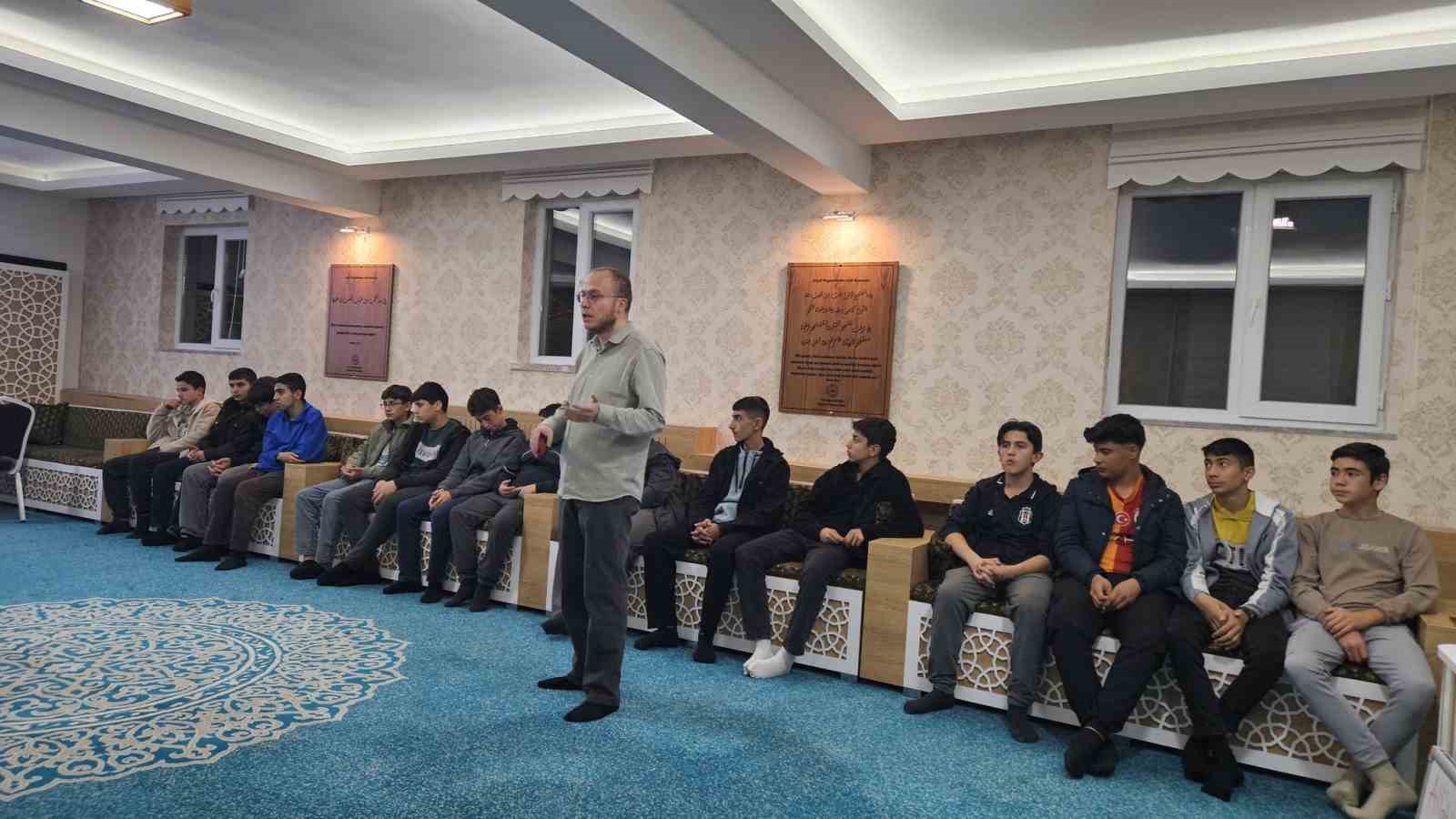 Emirdağ Fen Lisesi öğrencileri Diyanet Gençlik Merkezi’nde buluştu